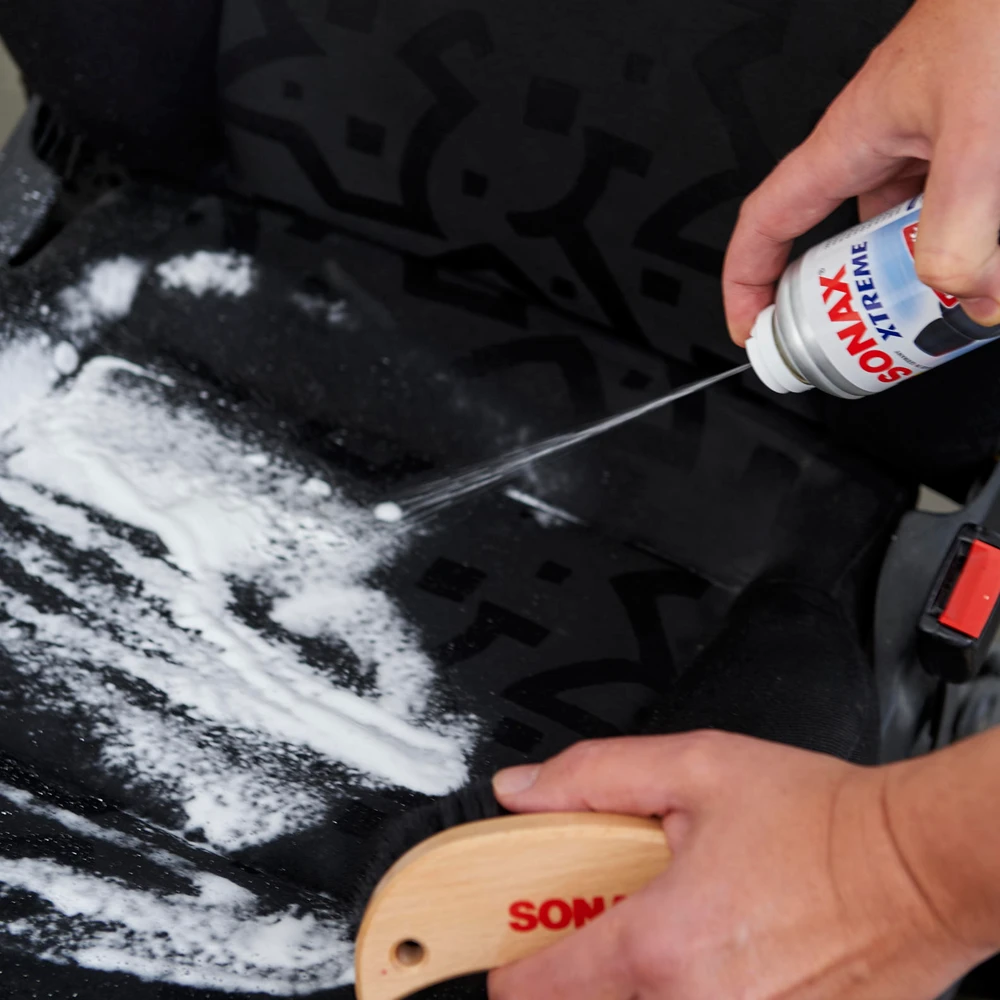 Sonax Xtreme Polster & Alkantara Reiniger - Очиститель обивки салона и алькантары, 400 мл - 2