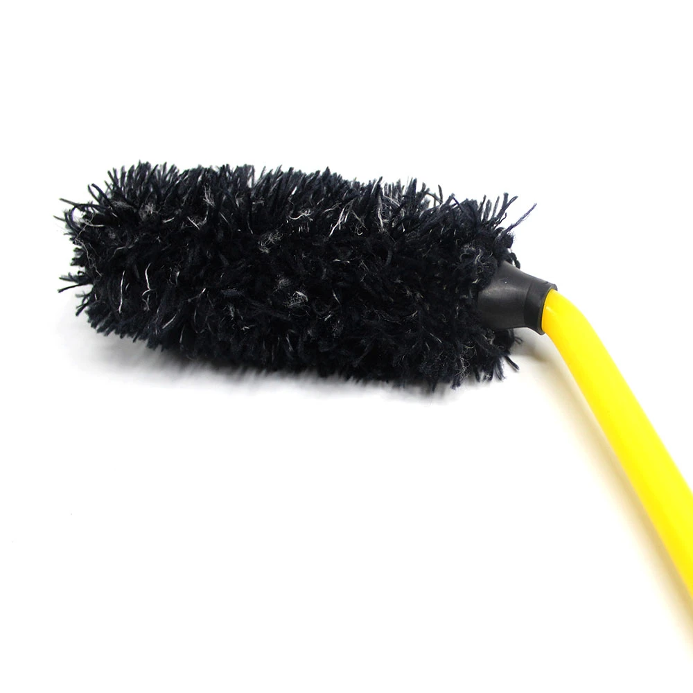 Щетка для чистки колес микрофибровая изогнутая MaxShine 704604 длина 55 см - 2