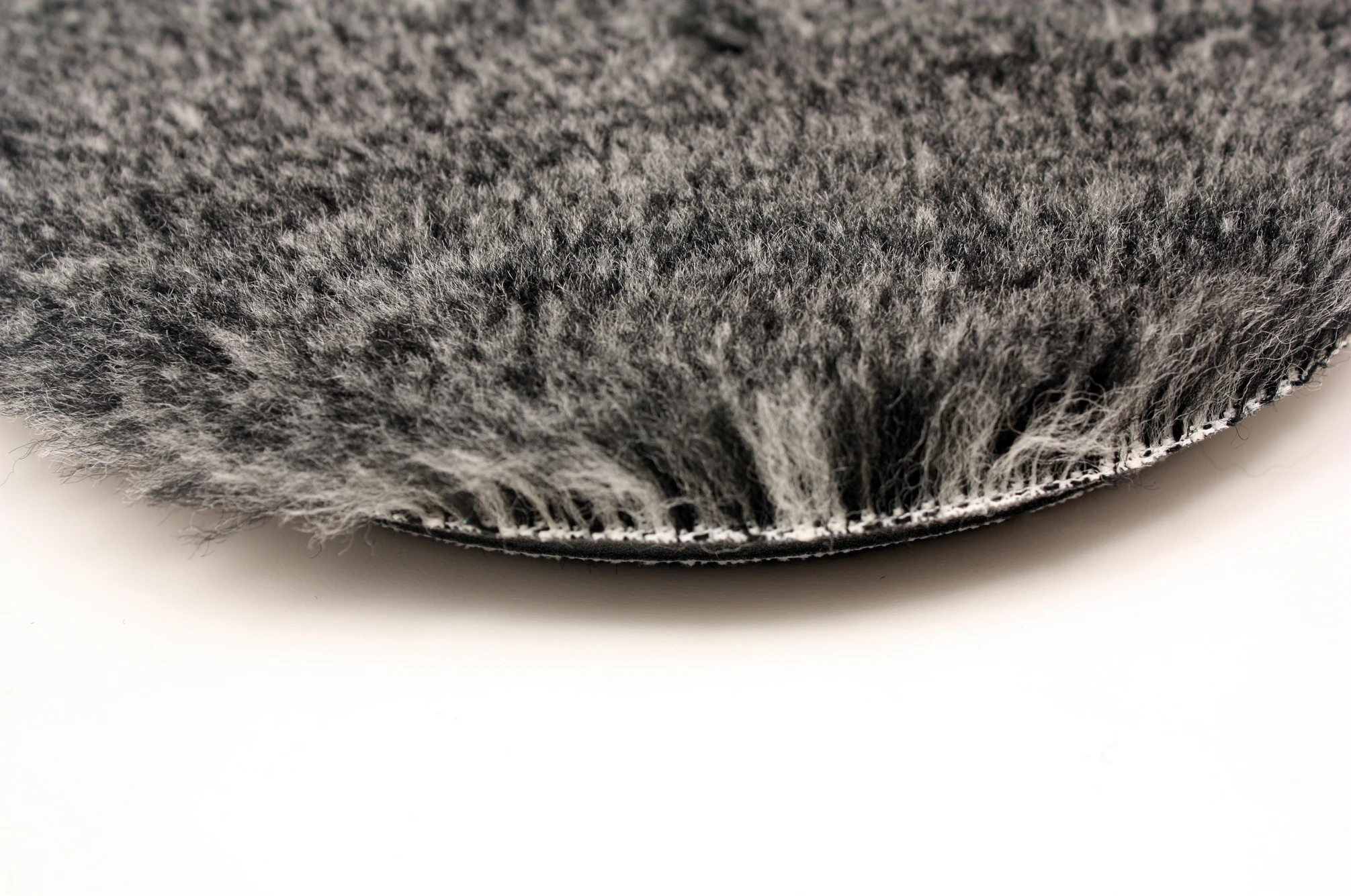 Glosswork Glosswork Black&White Wool Pad Черно-белый меховой полировальный круг 125мм - 3