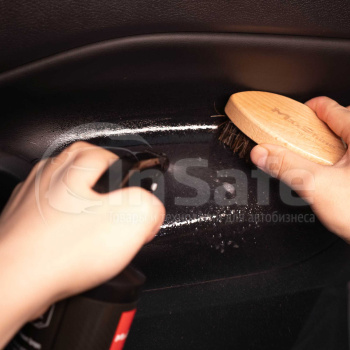 Щетка для чистки салона автомобиля MaxShine Ergonomic Interior Detailing Brush 7012003
